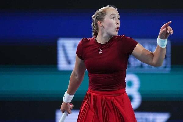 Vlna nenávisti na adresu ruské komety. Andrejevová čelí po porážce v Miami odporné kritice