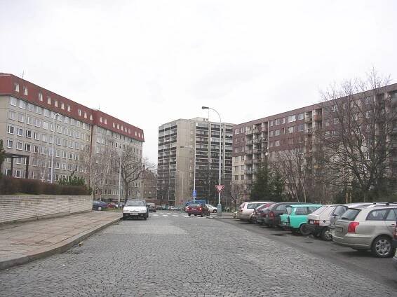 Soubor:Ke Strašnické (01).jpg – Wikipedie
