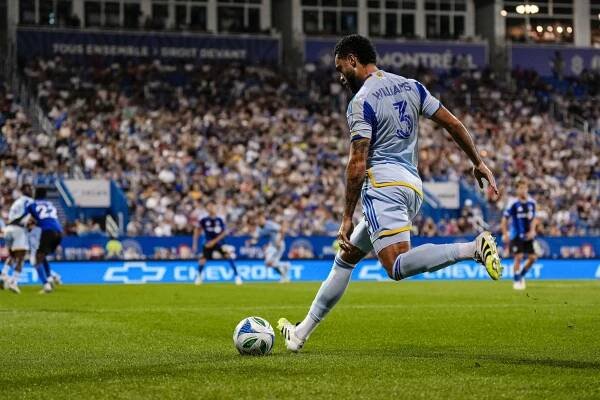 Atlanta United defender Derrick Williams #3 kicks the ball during the second half of the match against CF Montreal at Stade Saputo in Montreal, Canada on Saturday August 9, 2025. (Photo by Mitch Martin/Atlanta United)