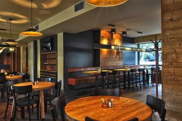 O restauraci Kozlovna / Holešovice 