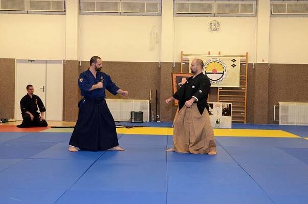 Galerie olomouckého dojo Iaido & Kenjutsu | Fotky a videa ze seminářů