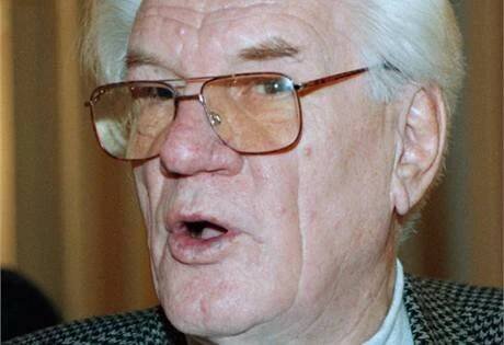 Jaroslav Moučka (na archivním snímku z 13. prosince 1998).