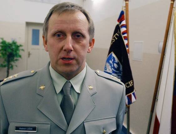 Vondra odvolal šéfa Vojenské policie kvůli vpádu komanda na Kavčí hory