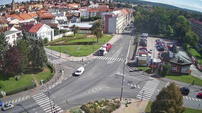 Rakovnik: WEBKAMERA - křižovatka Na Váze (ulice Čs.Legií)