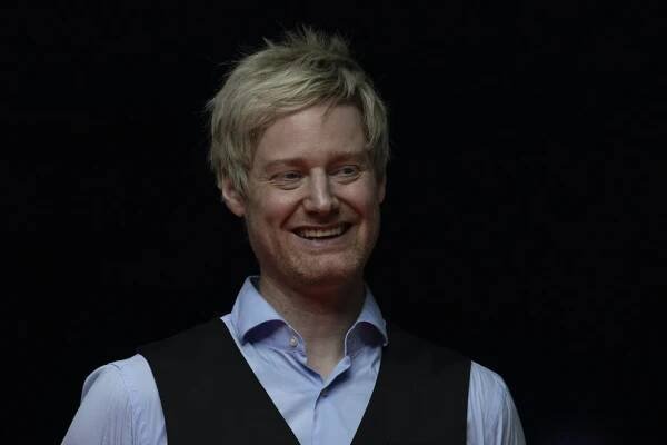 Neil Robertson underprepared but on emotional high for English Open title defence