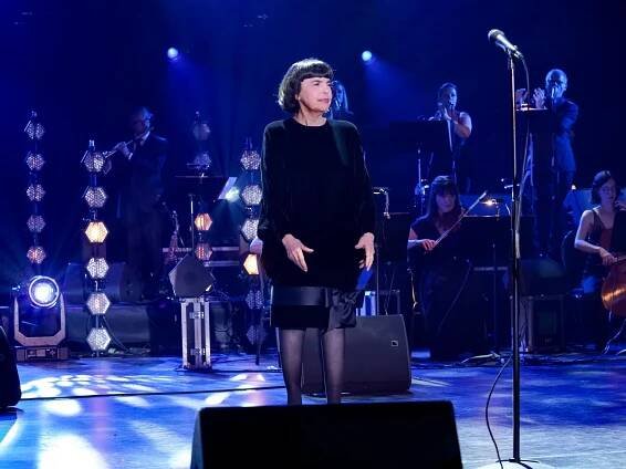 Podrobný fotoreport z koncertu Mireille Mathieu v pražském Kongresovém centru - Spycross