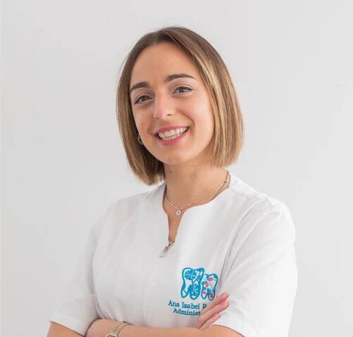 ANA ROBLEDO MARTINEZ - Clínica Dental en La Palma del Condado