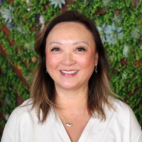 Lisa Skinner Headshot