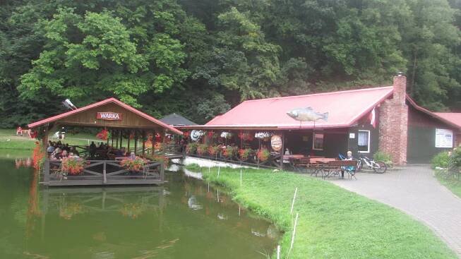 Fotogalerie • Smażalnia "Pstrąg" (Restaurace a pohostinství) • Mapy.com