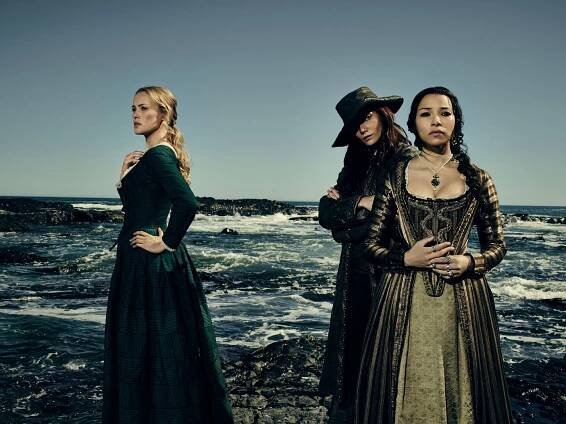 Hannah New, Clara Paget, Jessica Parker Kennedy - Pod černou vlajkou - Série 3 - Promo