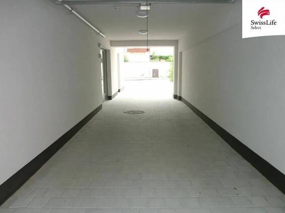 Pronájem garážového stání o velikosti 16 m² v Pardubicích - REALCITY.cz 