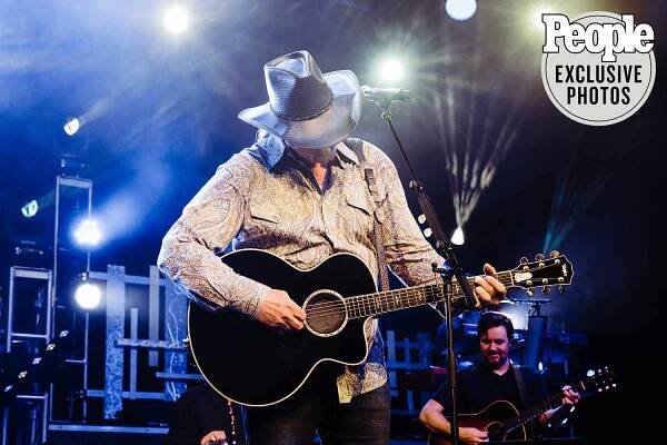 Trace Adkins Kicks Off His Tour by Rocking the Ryman — See Photos from the Sold-Out Night!
