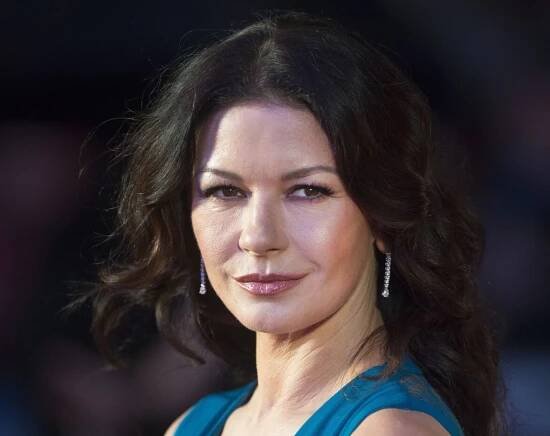 Dcera Catherine Zeta-Jones má krásy na rozdávání. Není se čemu divit, vypadá jako její mladší sestra