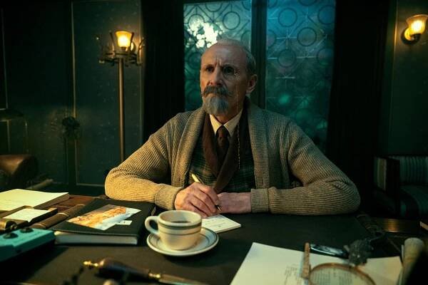 Umbrella Academy - Nejmilejší oběť - Z filmu - Colm Feore