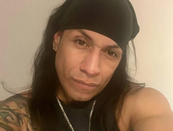 Apocalypto star suffers broken ribs while being ‘roughed up’ by airport cops