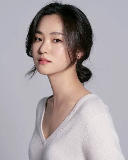 Jeon Yeo-Bin-1989-p-01.jpg