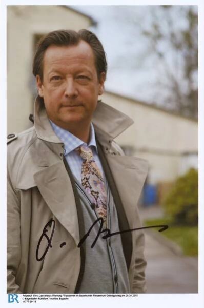 April 2019 - www.poldis-autographs-new-arrivals.com