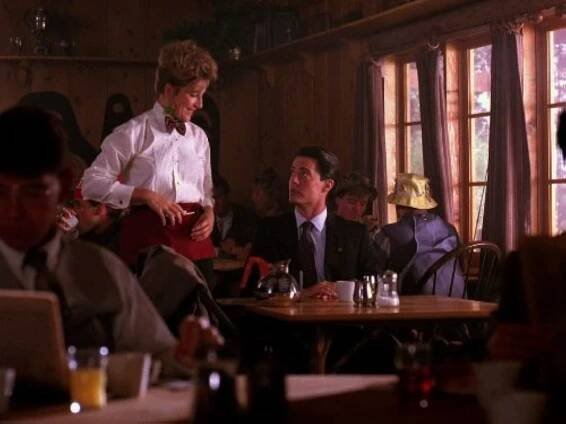 Kyle MacLachlan and Jill Engels in Městečko Twin Peaks (1990)