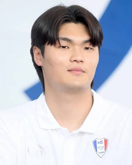 Park Ji-min (footballer)