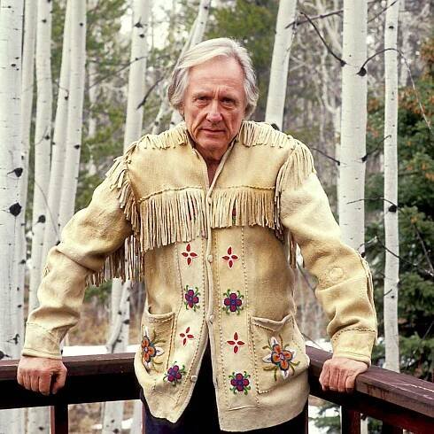 Gerry Spence, a Canny Courtroom Showman in Buckskin, Dies at 96