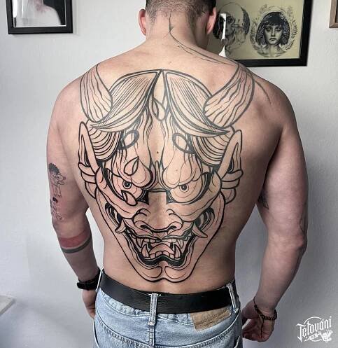 Tetování maska Hannya na záda