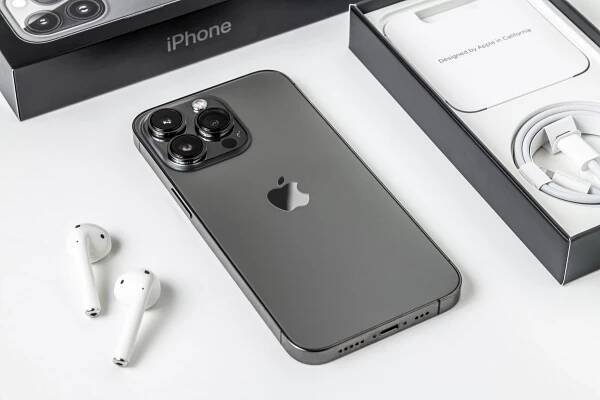 16 Must-Have Apps for iPhone 13, 13 Pro, and 13 Pro Max