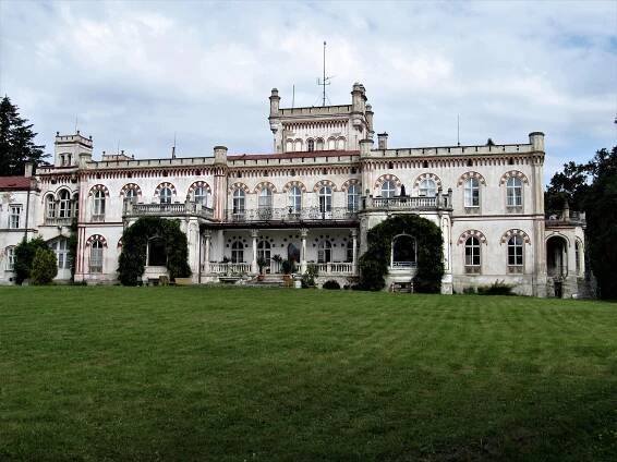 Jevišovice (nový zámek)