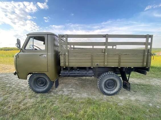 Ostatní Uaz 452D