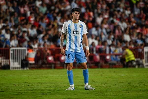 Barcelona se snaží zlákat zázračný talent z Málagy, do hry vstoupil i Real Madrid