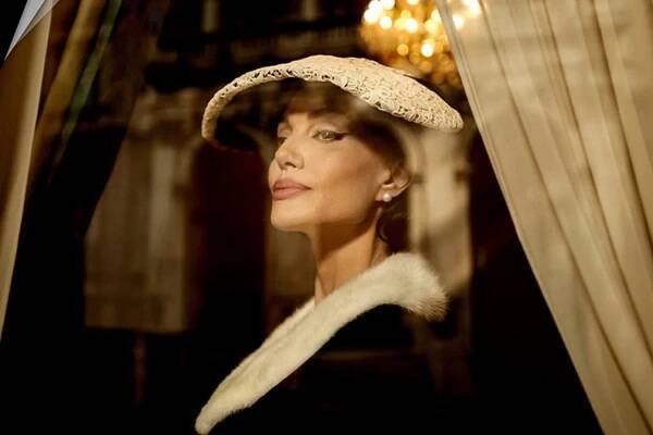 Jolie Gets Golden Globe Nomination for Maria Callas Portrayal - GreekReporter.com