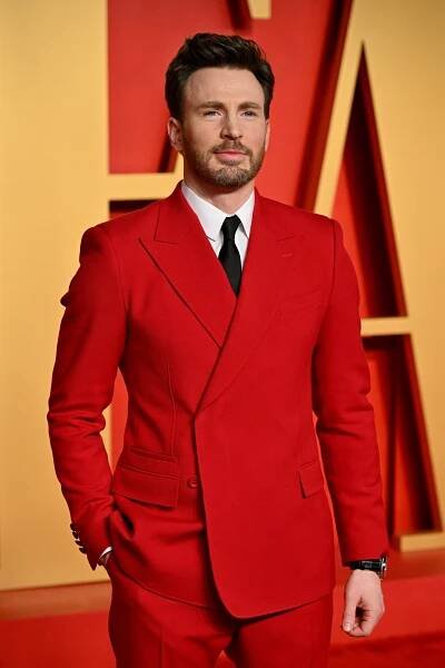 Chris Evans on a red carpet