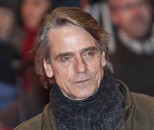 Soubor:Jeremy Irons (Berlin Film Festival 2011) 2.jpg – Wikipedie