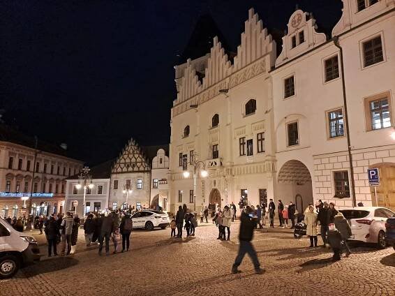 Pyroshow i obří andělé. Advent v Táboře začal už v pátek