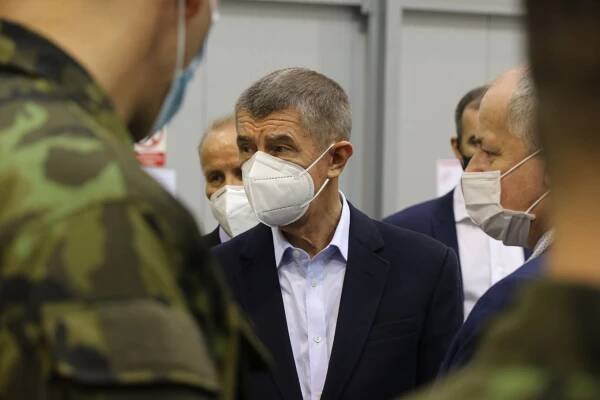 Od začátku byla předražená, řekl Babiš o polní nemocnici. Chce, ať ji zaplatí stát