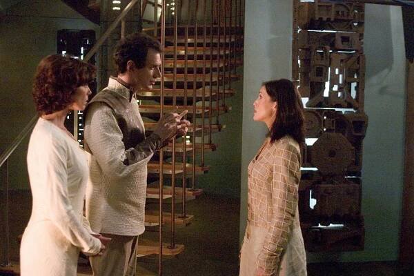 Torri Higginson, Gildart Jackson, Melia McClure - Hvězdná brána: Atlantida - Dříve než usnu - Z filmu
