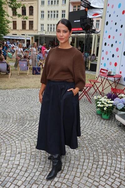 Klíčové trendy podzimu? Inspirujte se ultramoderním outfitem známé herečky
