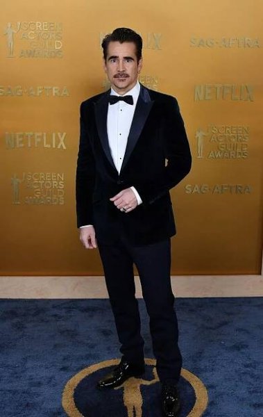 Herec Colin Farrell je jedním z nejznámějších advokátů rodičů hendikepovaných dětí. Má s tímto údělem totiž vlastní zkušenost. Jeho syn James se narodil s Angelmanovým syndromem, a ač se hrdina Batmana a jeho expřítelkyně Kim snažili sebevíc, chlapce museli letos v jeho 21 letech svěřit do ústavní péče. Byl totiž na rodičích zcela závislý, a kdyby se jim něco stalo, zůstal by na světě sám.