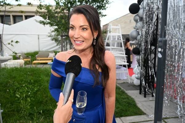 FOTO: Gábina Partyšová během rozhovoru pro eXtra. – stránka 45