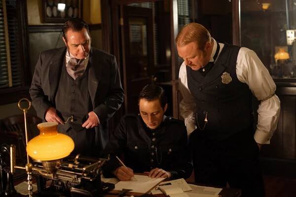 Případy detektiva Murdocha - Murdochova totožnost - Z filmu - Patrick McKenna, Jonny Harris, Thomas Craig