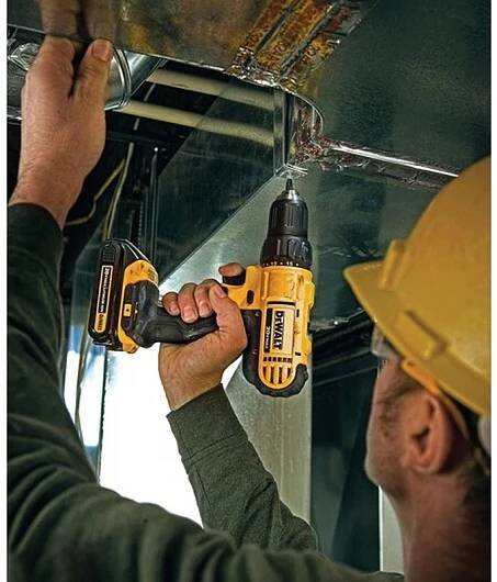 DeWALT DCD771C2 Aku vrtačka / šroubovák XR (42Nm/18V/2x1,3Ah) kufr