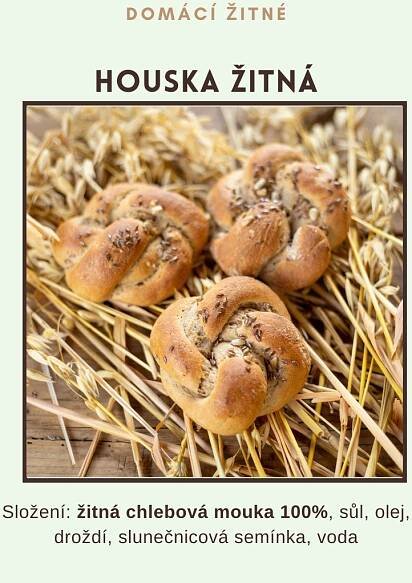 Na obrázku je žitná houska, která se skládá z žitné chlebové mouky, soli, oleje, droždí, slunečnicových semínek a vody
