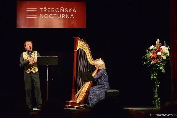 FOTOGALERIE - ROMAN JANÁL A HANA MÜLLEROVÁ / 12. 7. 2017 / DIVADLO J. K. TYLA | Třeboňská nocturna