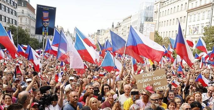 Aleš Rozehnal: Nepřátelé svobody jsou zatím v Česku marginální. I když zaplní Václavák — HlídacíPes.org