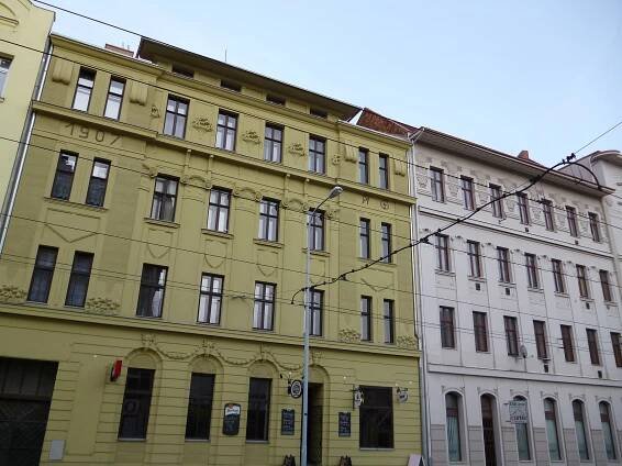 Soubor:Vranovská 6 a 4, Brno.JPG
