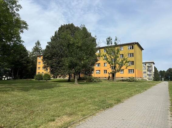 Prodej bytů 2+1, Bus 403: Petřvald,Březiny => Havířov,Podlesí,Těšínská | Mapio.cz