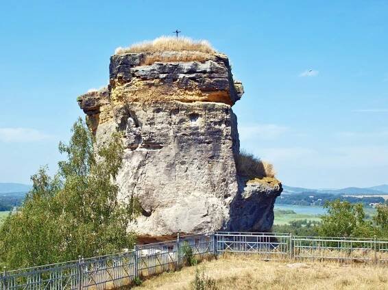 Obrazem: Kaňony, rybníky, hrady. Malebný Máchův kraj není jen slavné jezero
