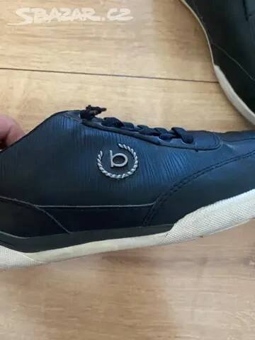 Boty zn Bugatti