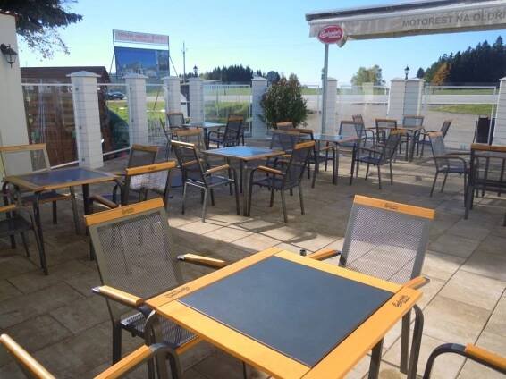 Restaurace
