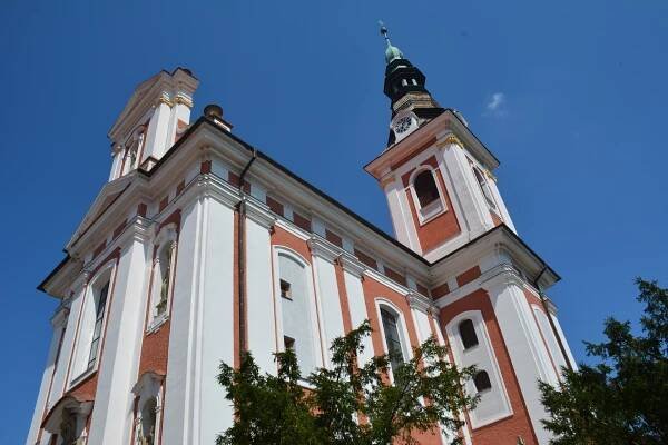 Kostel sv. Petra a Pavla Polešovice - Slovácko