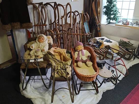 Muzeum starožitných kočárků panenek-IMG-20250401-WA0021